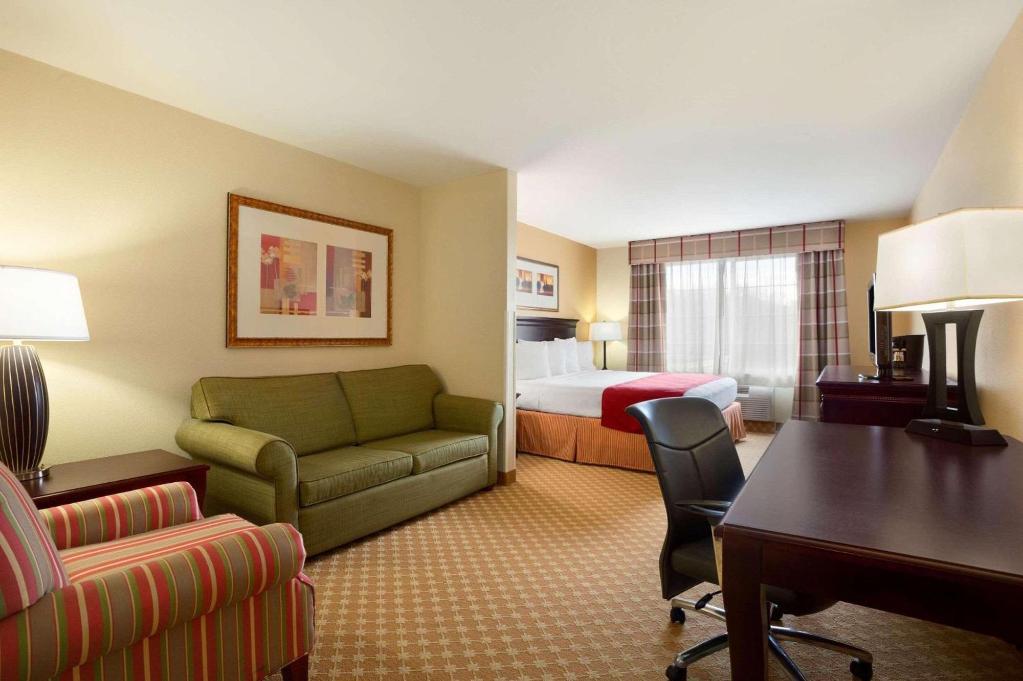 Country Inn & Suites By Radisson, Washington At Meadowlands, Pa Екстериор снимка