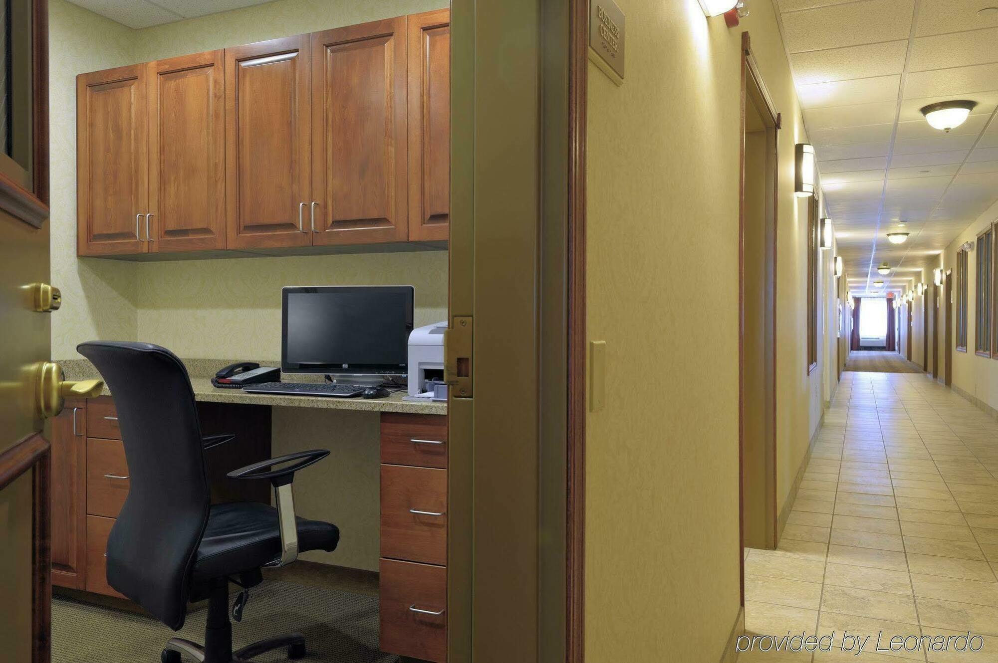 Country Inn & Suites By Radisson, Washington At Meadowlands, Pa Интериор снимка